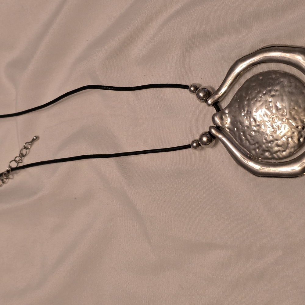 Elegant Silver Pendant Necklace